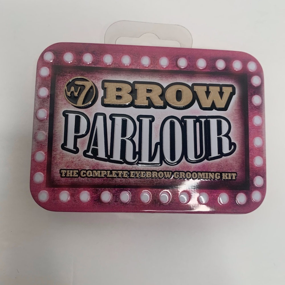 BROW PARLOUR | W7